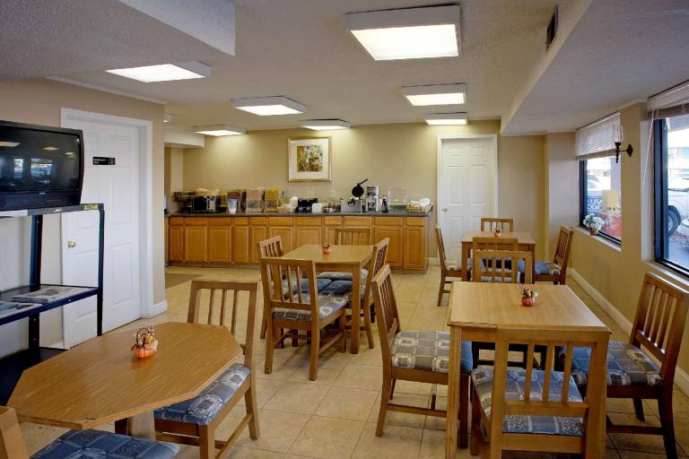 Americas Best Value Inn & Suites Murfreesboro — photo 5