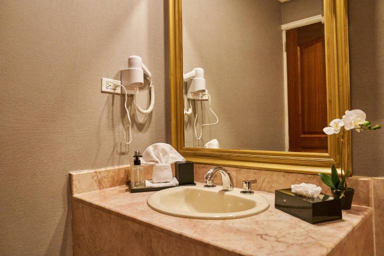 Waymore Hotel Spa & Casino