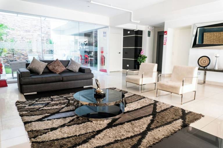Petit Palace Apart Hotel Suites