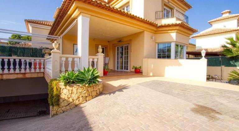 Villa with pool | Dogs allowed in L'Alfas del Pi