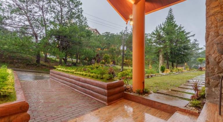 Luxury Residence 3 @ Camp John Hay nr Eco trails — photo 3