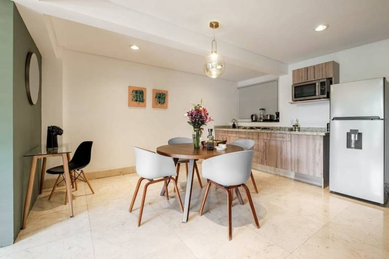 Family-oriented apartment with fast internet & barbeque | Dogs allowed — photo 4