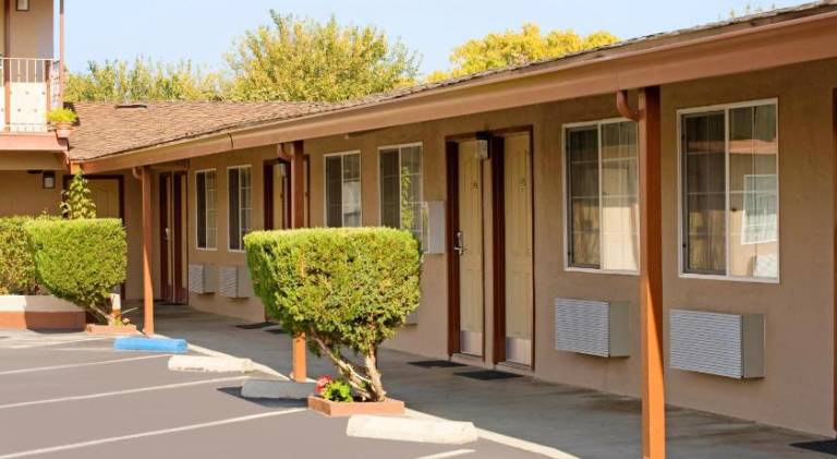 Americas Best Value Inn Los Banos — photo 5