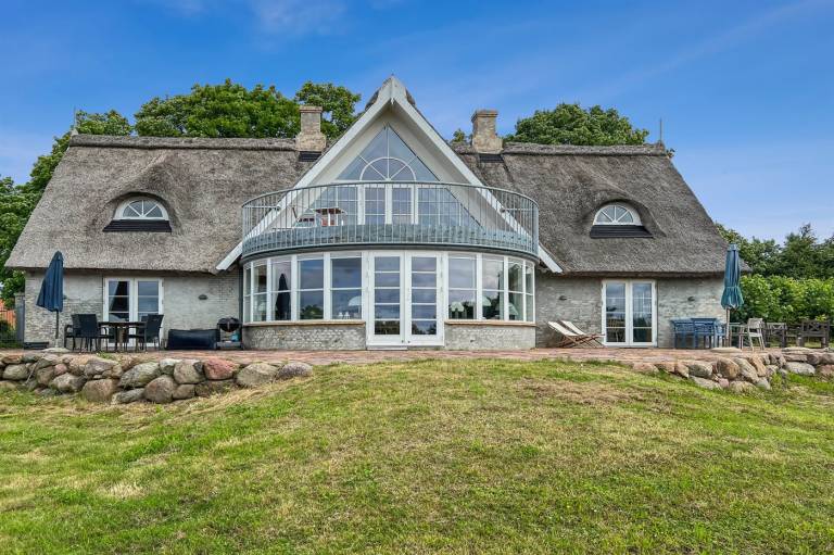 House  Arnager