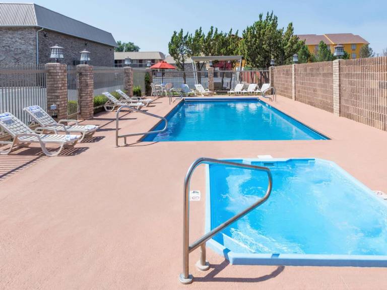 SureStay Plus by Best Western Cannon A. F.B. — photo 4