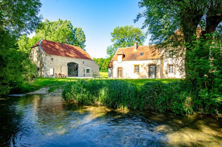 Gîte  Jully-sur-Sarce