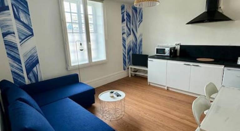 Holiday apartment with 2 rooms for 6 persons in Chassieu