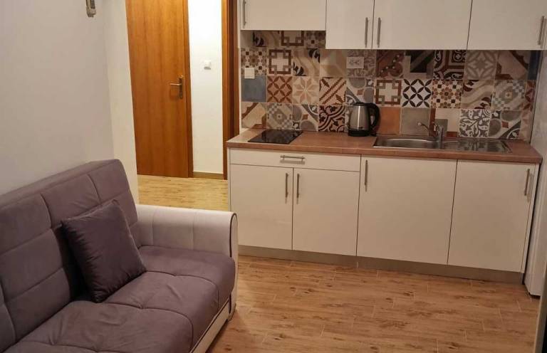 50m² Ferienwohnung für 4 Gäste & Hund mit Balkon und seitlichem Meerblick & Pool — photo 4