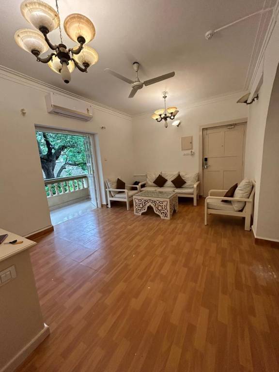 Apartment with pool — photo 3
