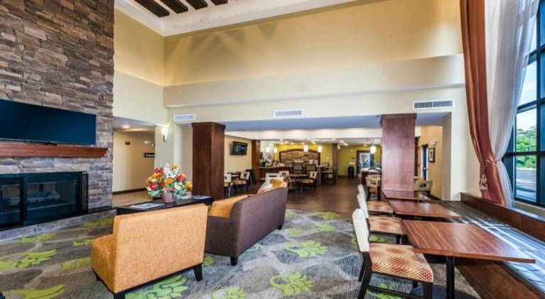 Staybridge Suites Knoxville West By IHG in Farragut, TN
