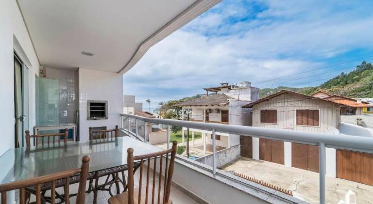 Apartment with 3 rooms for 9 persons in Bombinhas