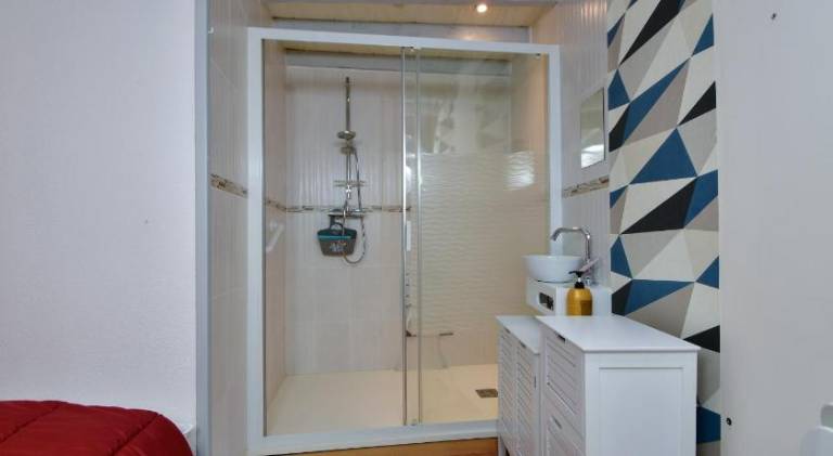 Holiday apartment with 2 rooms for 4 persons — photo 2