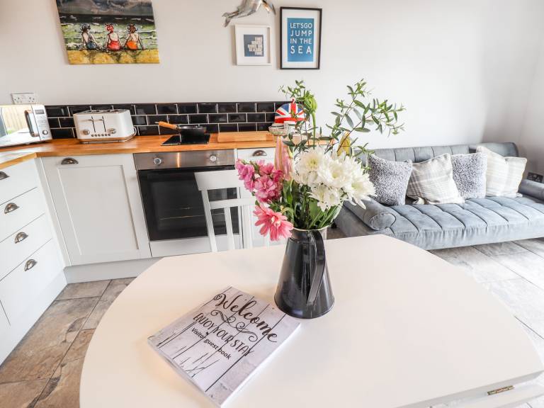 Beautiful cottage with garden & BBQ | Beach view | Dogs allowed — photo 4