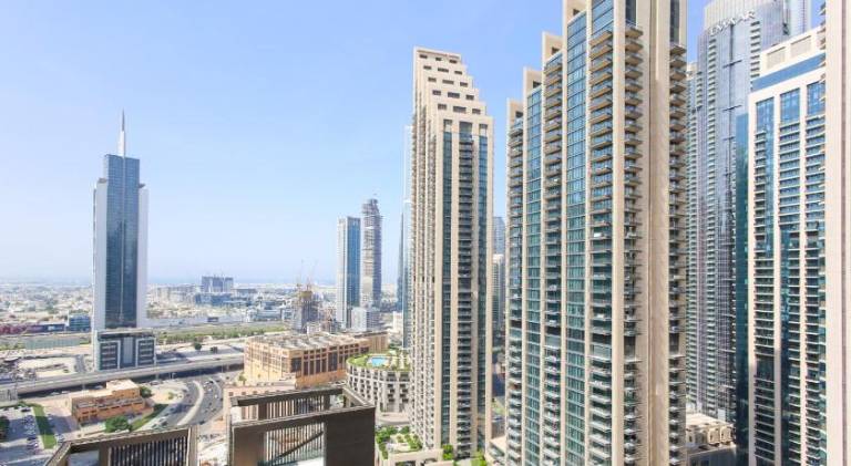 Bright 2BR with Burj, Sea & City Views - Walk to Mall — photo 5