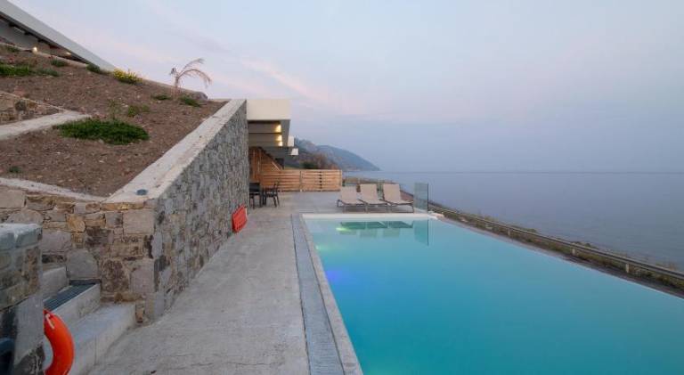 House with terrace, pool & yard | Suitable for remote work — photo 5