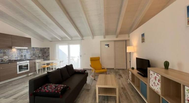 Apartment with 2 rooms for 6 persons — photo 2