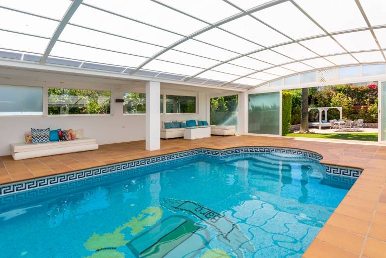 Villa 'Ohana 1 Luxury Villa' near Beach with Heated Pool, Terrace & Wi-Fi — photo 3