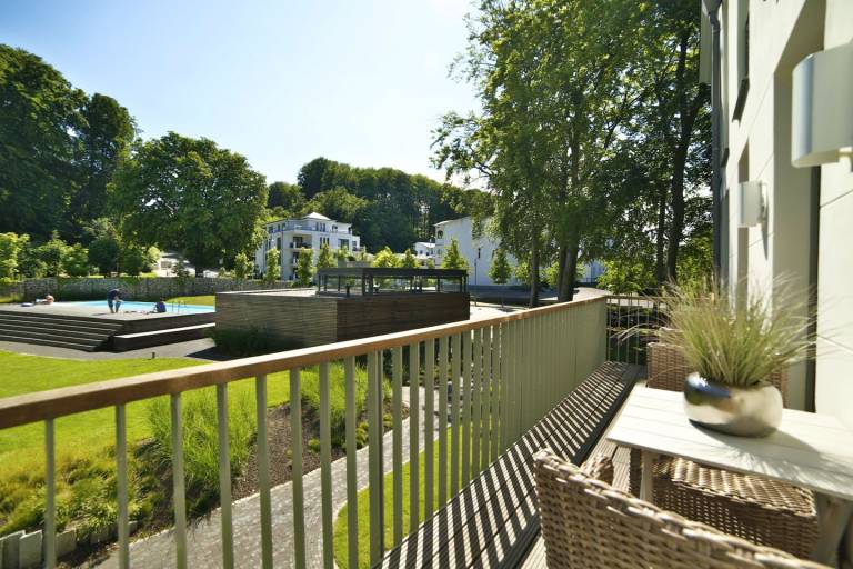 Luxus Unterkunft "Strandlounge mit Pool inmitten einer 6000 m² großen Parkanlage — photo 2