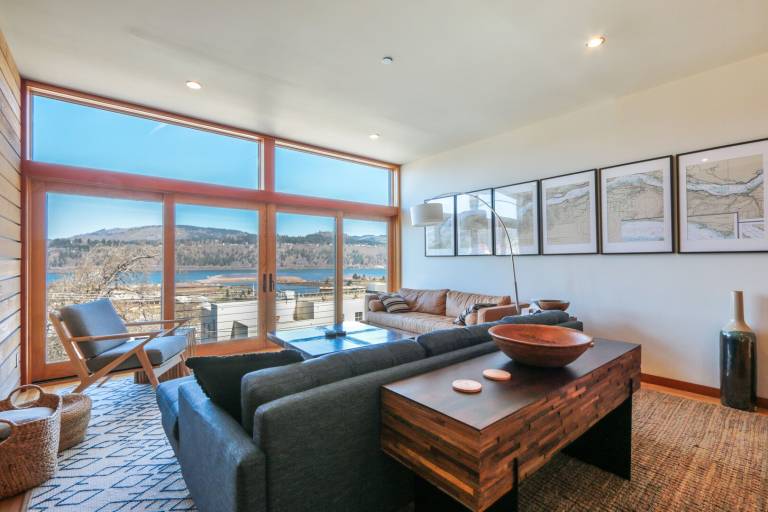 Vacation home with 4 rooms for 10 persons in Hood River, OR