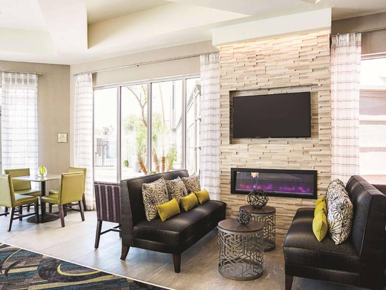 La Quinta Inn & Suites by Wyndham Phoenix Chandler — photo 2