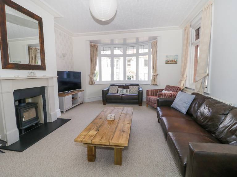 Family-oriented charming cottage with garden | Beach view | Beach nearby | Pets are welcome — photo 5