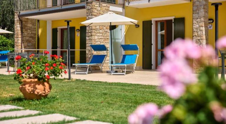 Holiday apartment with hot tub, terrace & garden | Beach nearby | Dogs allowed — photo 5