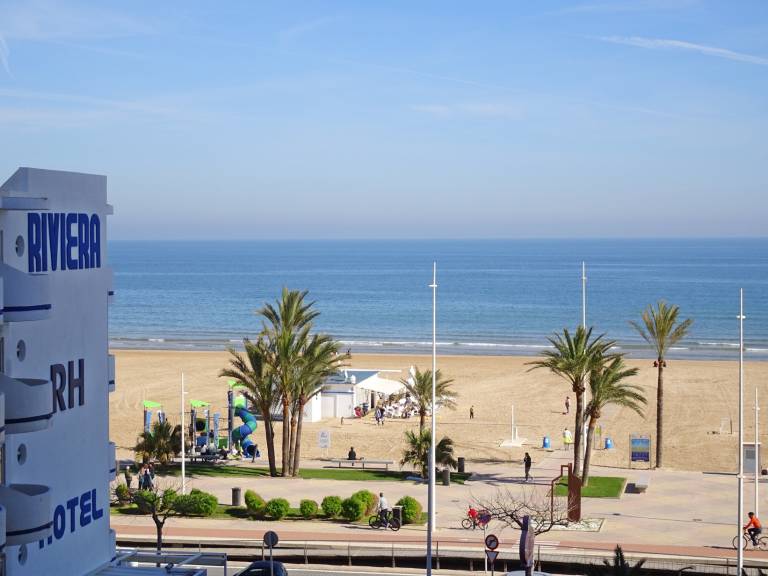 Ferienwohnung mit Hund inGrau i Platja, Spanien  f&uuml;r max. 4 Personen