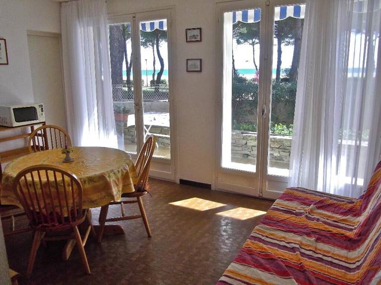 Charming rental apartment with garden, BBQ & terrace | Beach view | Close to the beach | Dogs allowed — photo 5
