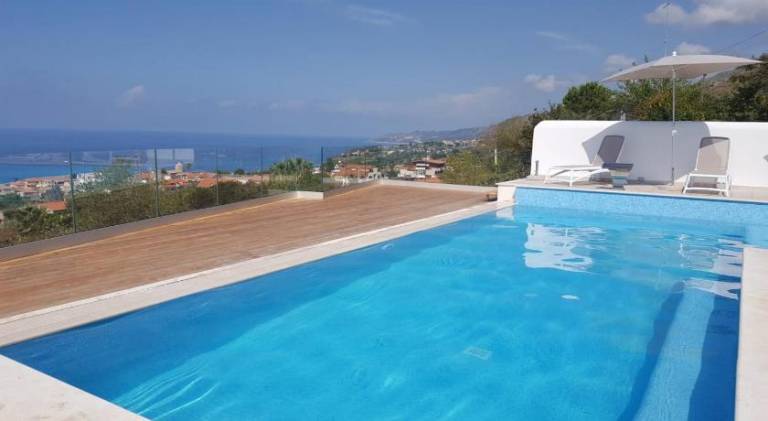 Vacation home with pool | Pets allowed — photo 3