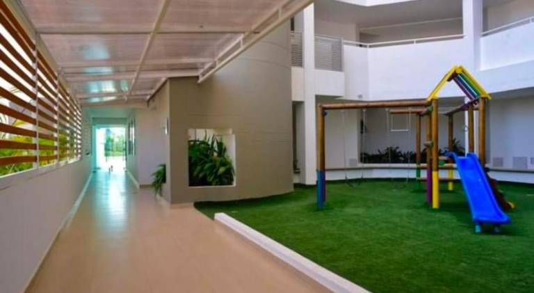Apartment with pool — photo 5