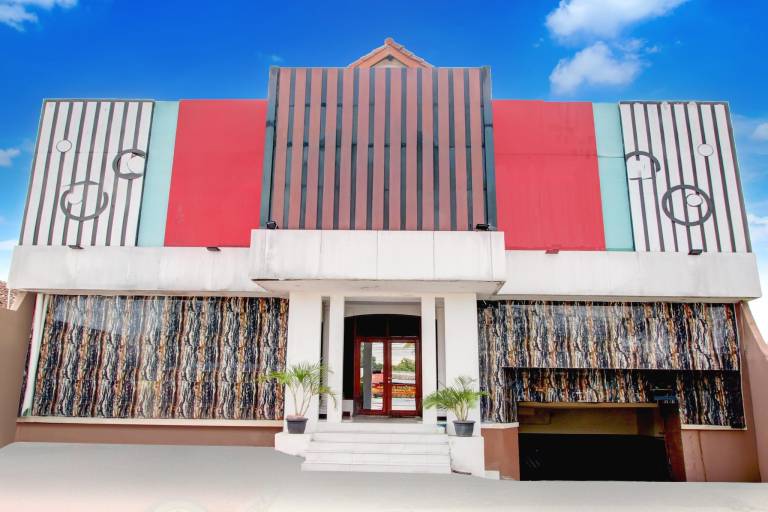 Luxury Deluxe DBL Retreat W Free WiFi and Parking