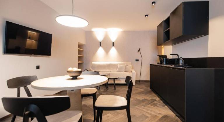 Apartment with sauna & patio — photo 5