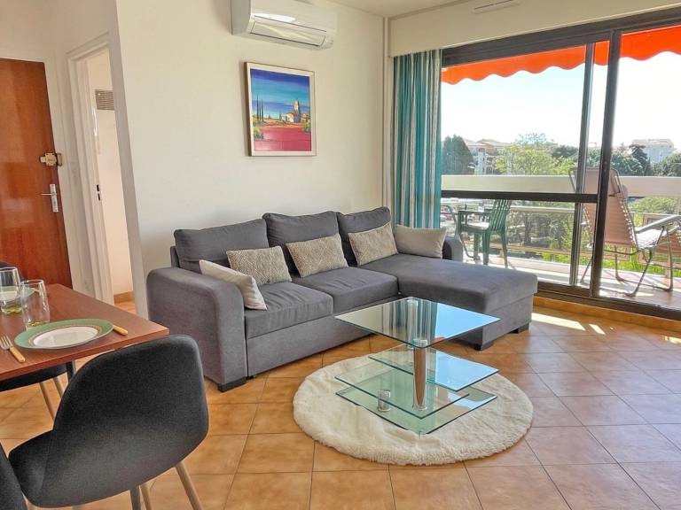 Rental apartment with terrace — photo 3