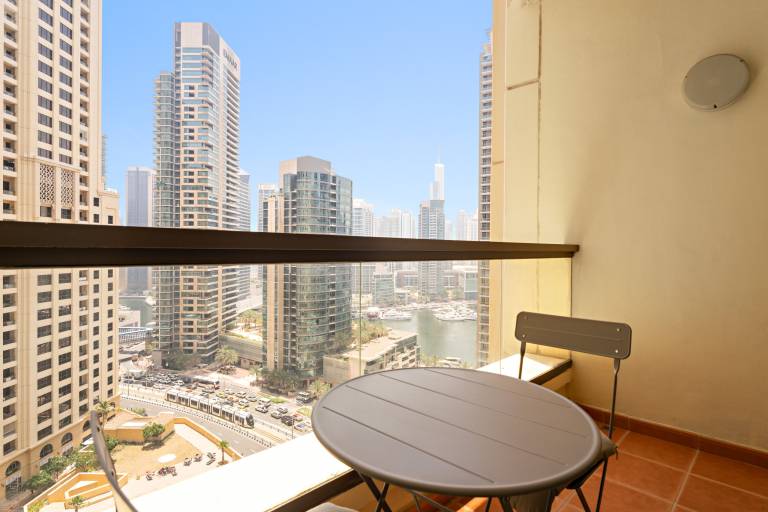 Holiday apartment with pool — photo 4