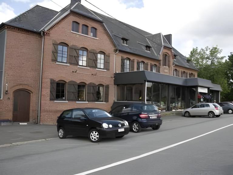 Vacation home with pool, sauna & hot tub in Malmedy
