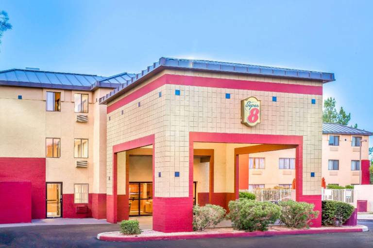 Super 8 by Wyndham - Mesa/Gilbert in Mesa, AZ