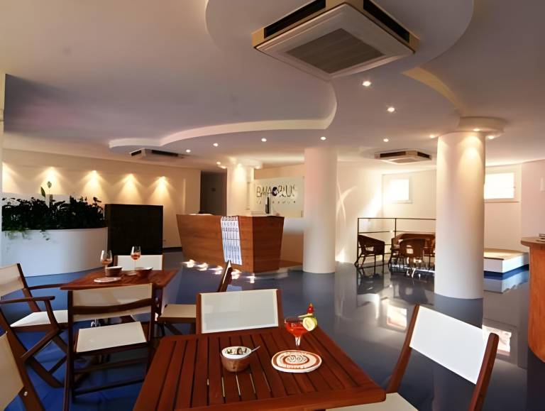 Pleasant serviced apartment with patio & garden | Next to the beach | Dogs allowed — photo 3