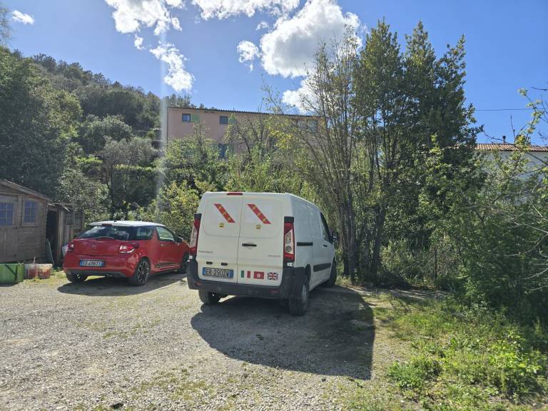 Rental apartment with barbeque & yard — photo 3