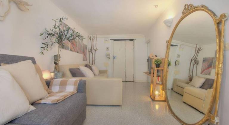 Rental apartment | Close to Piazza De Ferrari in Genoa