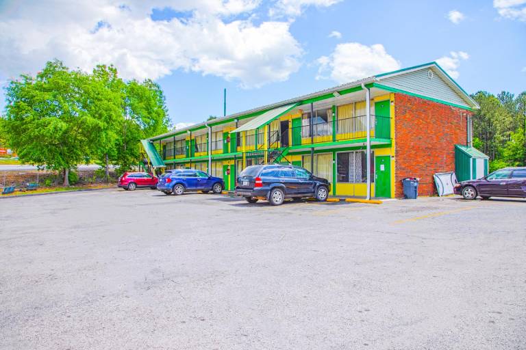 OYO Hotel Calhoun, GA I-75 in Calhoun, GA