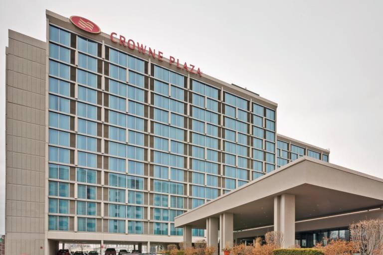 Crowne Plaza Chicago Ohare Hotel & Conf Ctr by IHG — photo 5
