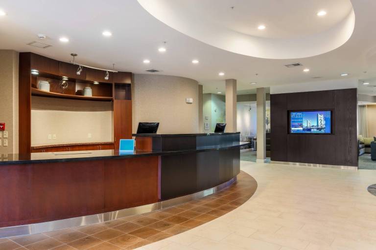 Courtyard by Marriott Roseville Galleria Mall/Creekside Ridge Drive — photo 4