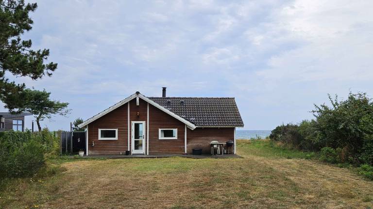 Holiday home with sea view and beach nearby — photo 2