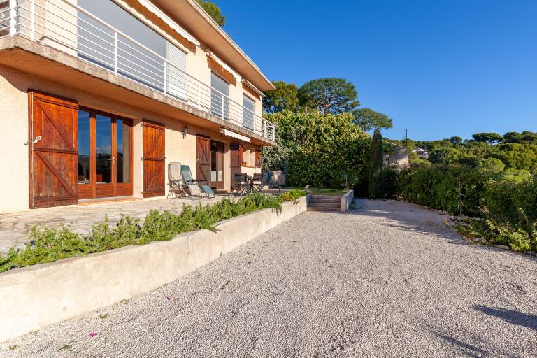 Studio with garden, terrace & BBQ | Sea view | Pets allowed — photo 4