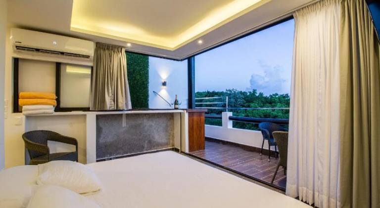 LUXURY PENTHOUSE JUNGLE VIEW AND PARTIAL OCEAN VIEW, PRIVATE POOL AND ROOFTOP — photo 2