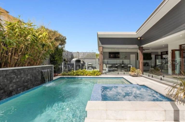 House Kingscliff