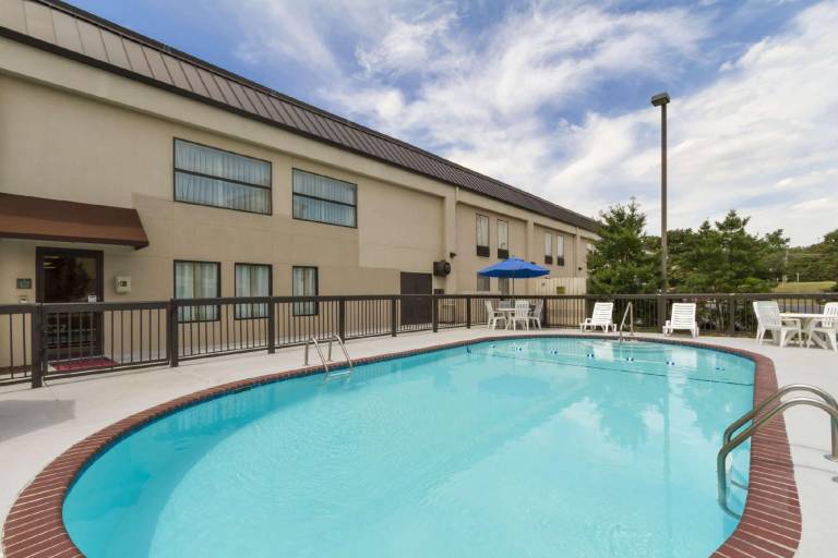 Hampton Inn Forrest City — photo 4