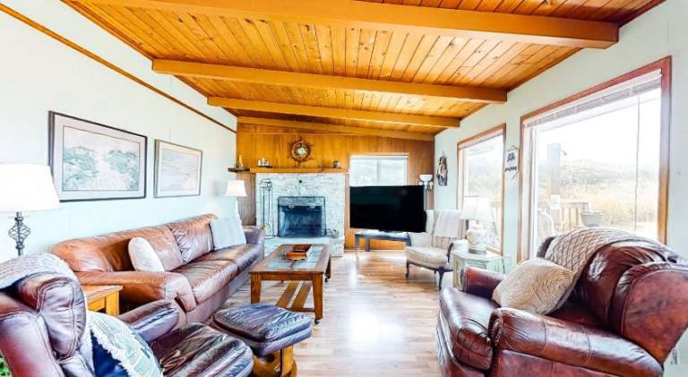 House with 2 rooms for 6 persons in Tillamook, OR
