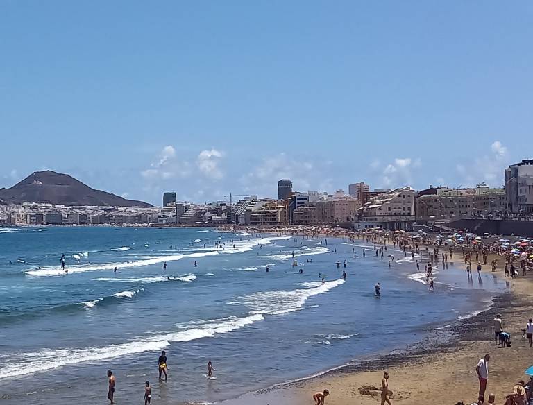 2BR New Pretty Home next to Las Canteras Beach — photo 2