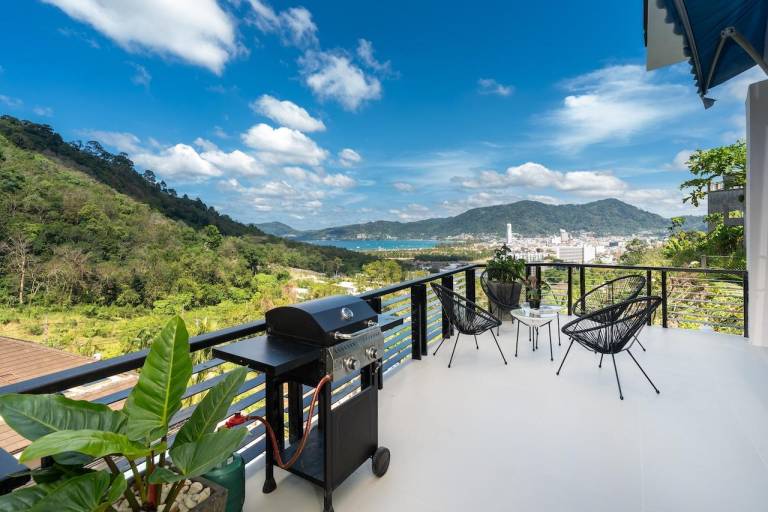 Patong Cliff Pool villa 12 Rooms /Phuket/sleep 26 — photo 4